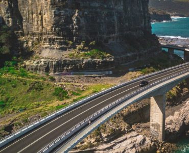 Été sur les routes : composer son road trip littoral ou montagnard en France